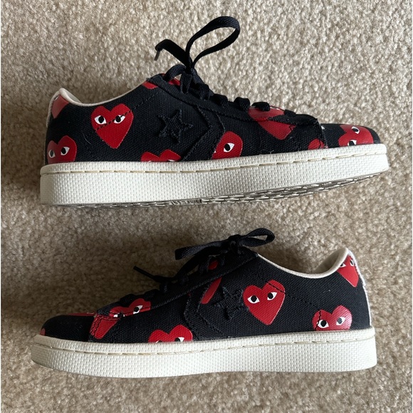 Comme des Garçons PLAY x Converse Canvas Low Top Sneaker - Picture 7 of 13
